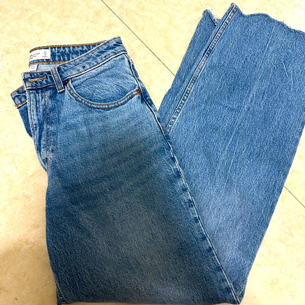 Abercrombie & Fitch Classic Blue Jeans